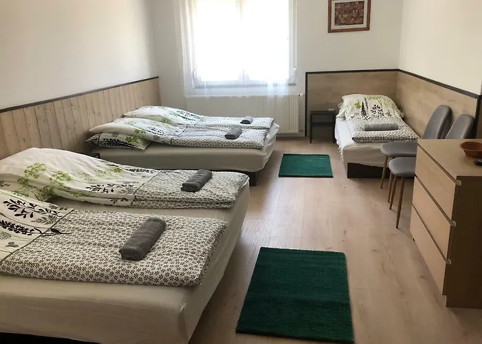 Гостевой дом Juno Vendeghaz Мишкольц